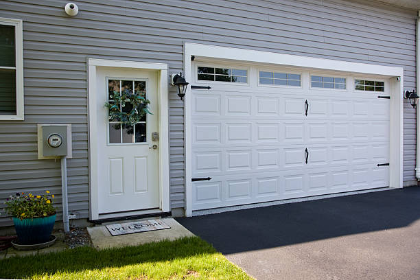 24/7 Emergency Garage Door Panel Replacement experts in Scott AFB, IL